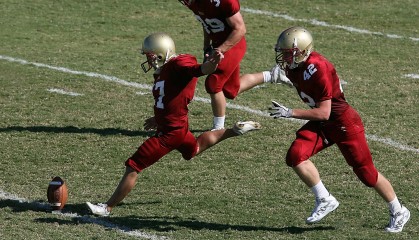 开云中国官网-关键抢断和封盖：刘强盖帽封堵对手突破，助力取胜！